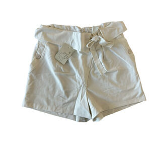 NWT GREY STATE WHITE SHORTS WITH TIE WAIST DETAIL